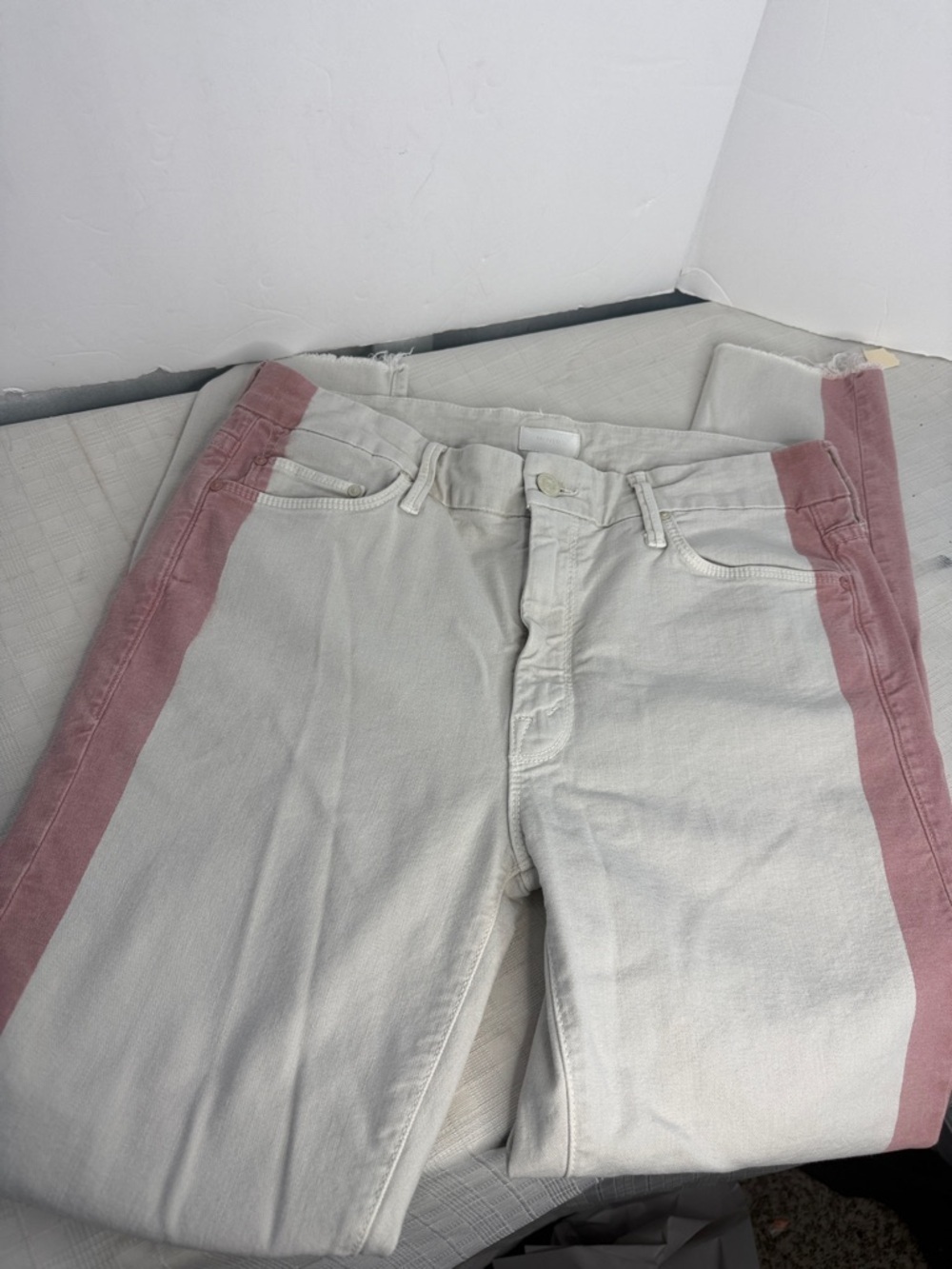 MOTHER | NEW The Looker Ankle Fray So Far Gone Jeans in White Painted Stripe, - Picture 4 of 12